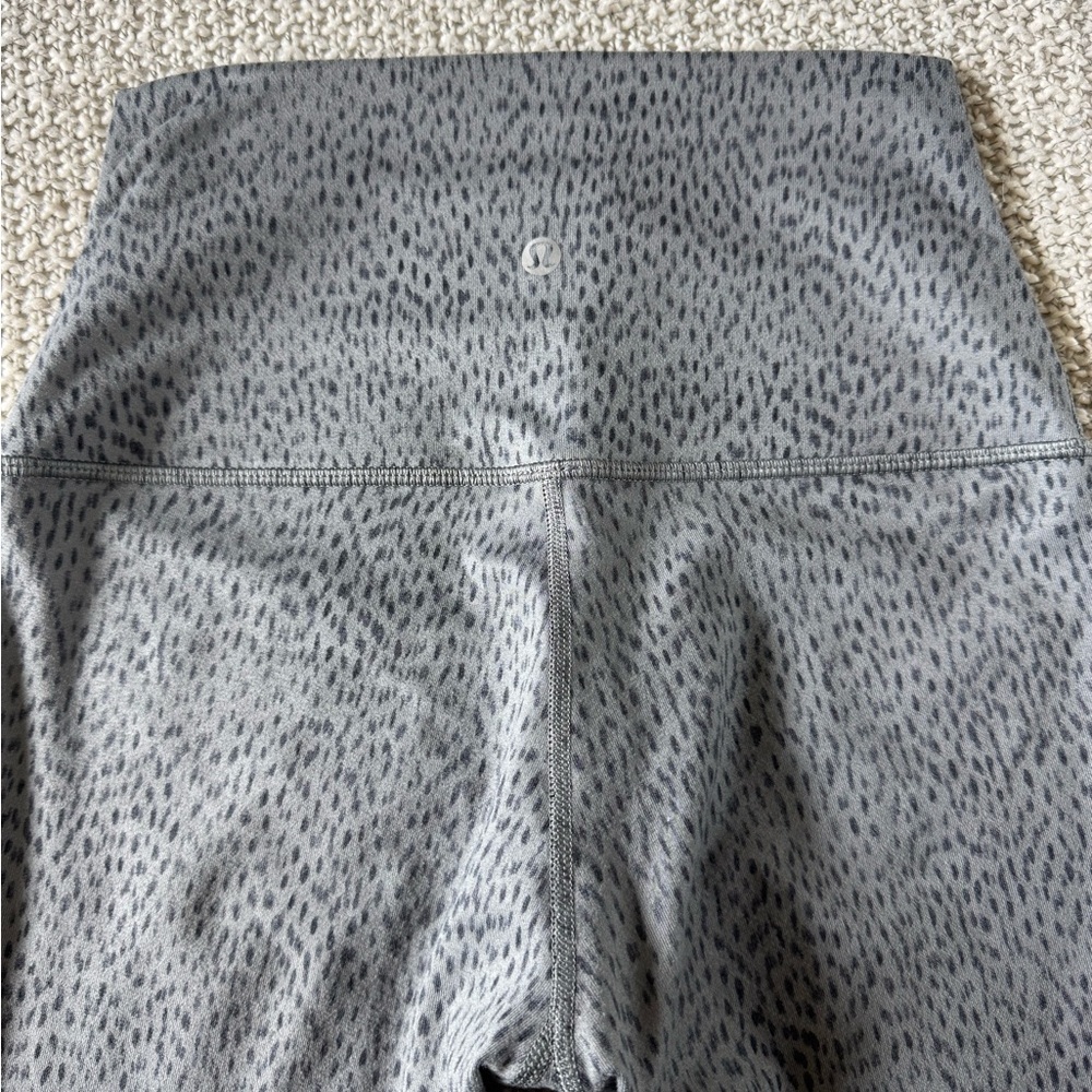 lululemon wunder under gray dottie dash roll down leggings size 4